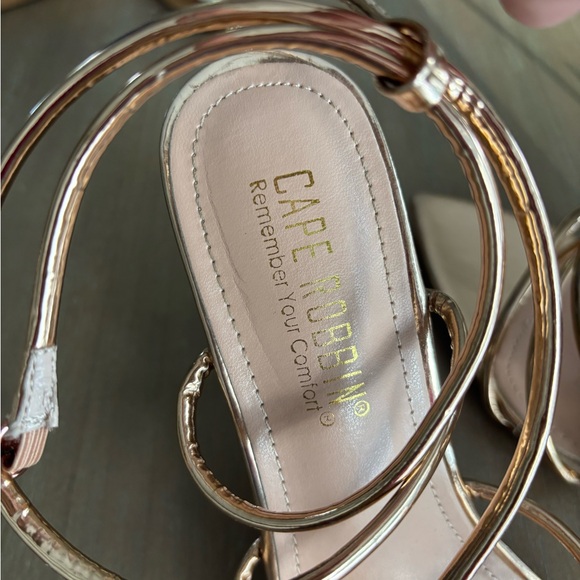 Cape Robbin Women’s Strappy Pointy Open Toe Ankle Strap Stiletto Size 7 - Picture 3 of 3